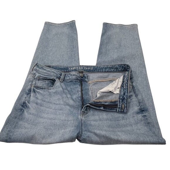 American Eagle Straight Leg Mom Jean, Light Wash, 16 - Picture 5 of 8